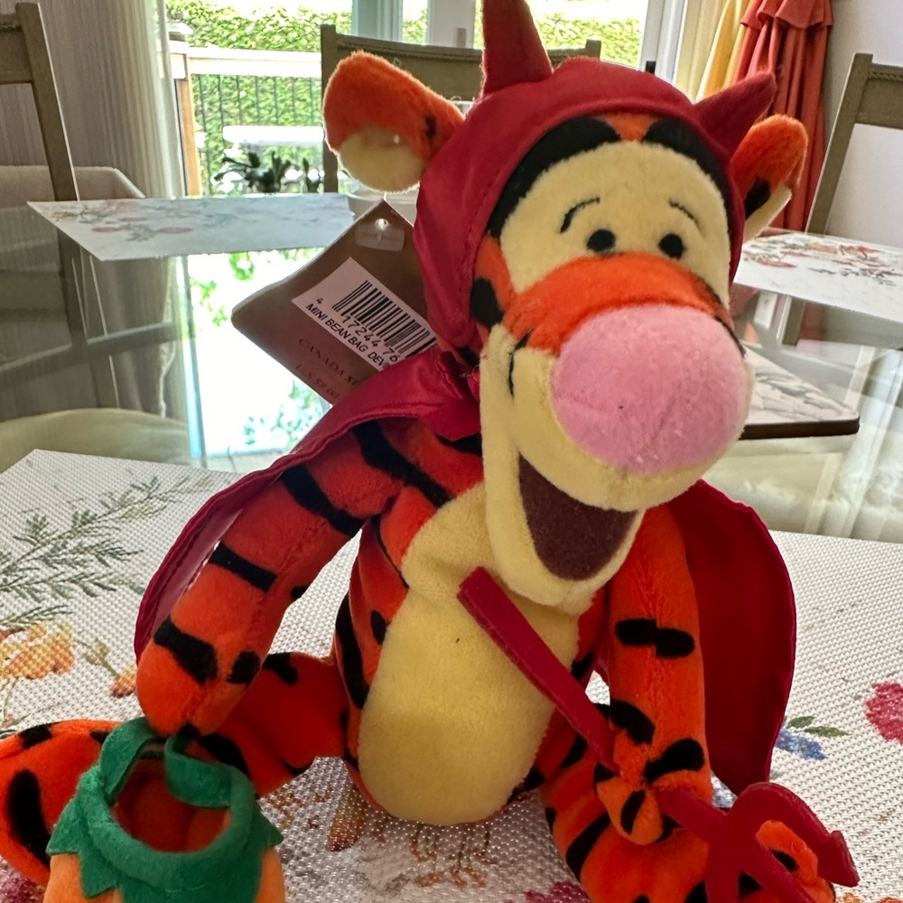 Disney Halloween Devil Tigger 9" Beanie New With Tag